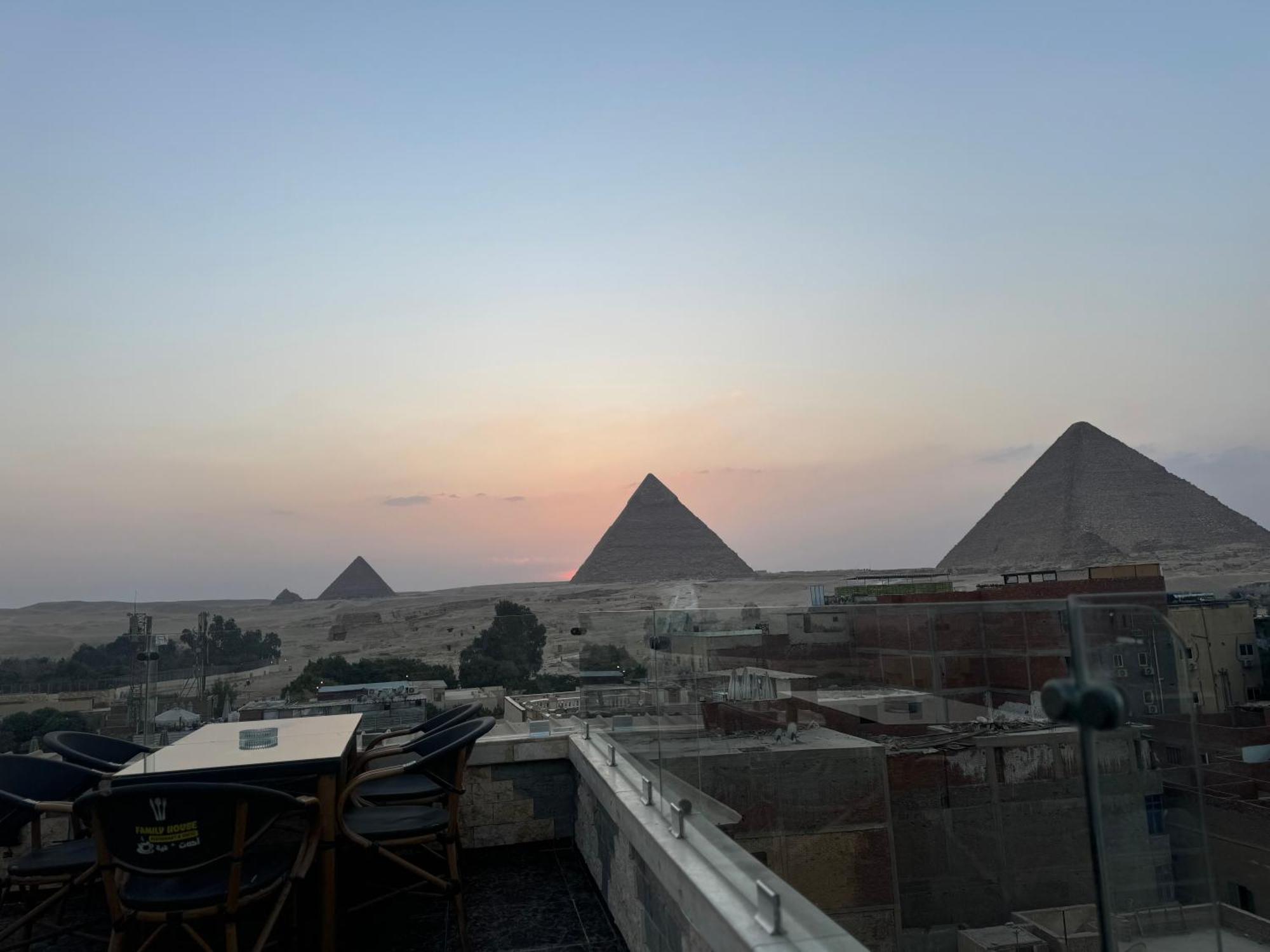 Pyramids And Sphinx Hotel Kafret el-Gabal Exteriér fotografie