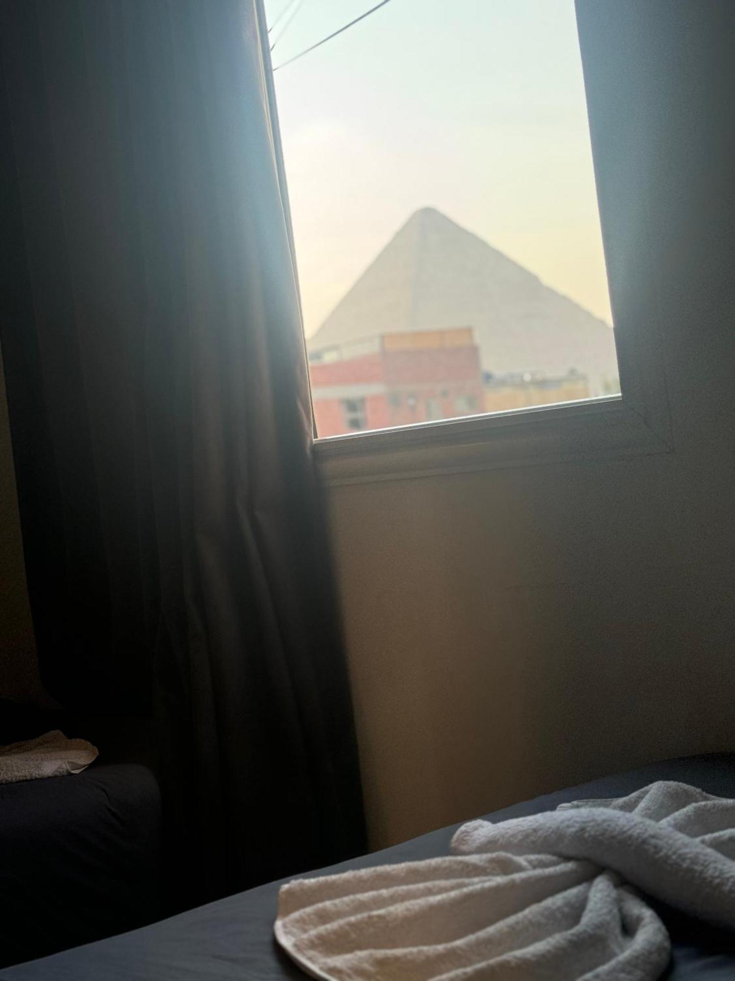 Pyramids And Sphinx Hotel Kafret el-Gabal Exteriér fotografie