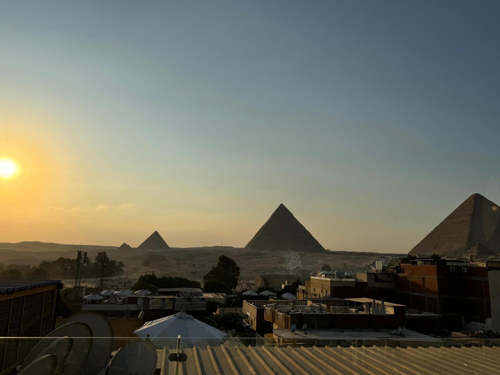 Pyramids And Sphinx Hotel Kafret el-Gabal Exteriér fotografie